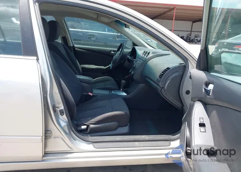 2010 Nissan Altima 2.5 S from USA, damaged, VIN 1N4AL2AP8AN443655